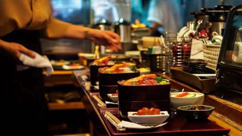优质供应商是保证食品质量的关键。在筛选供应商时，可以从以下几个方面进行：